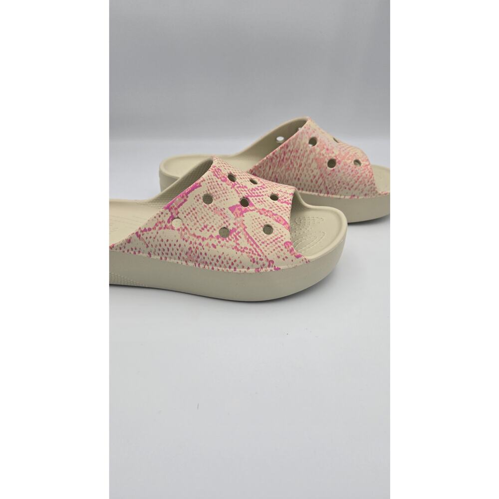 Crocs Women's Classic Platform Slide Sandal, Pink/Bone Size 7 - Picture 5 of 10